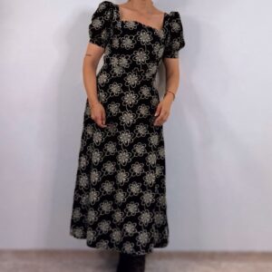 Bata perforada negra